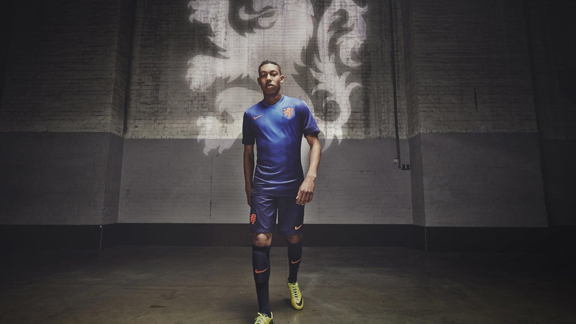 曼城九月最佳球员之争,哈兰德、福登、多库,你选谁?