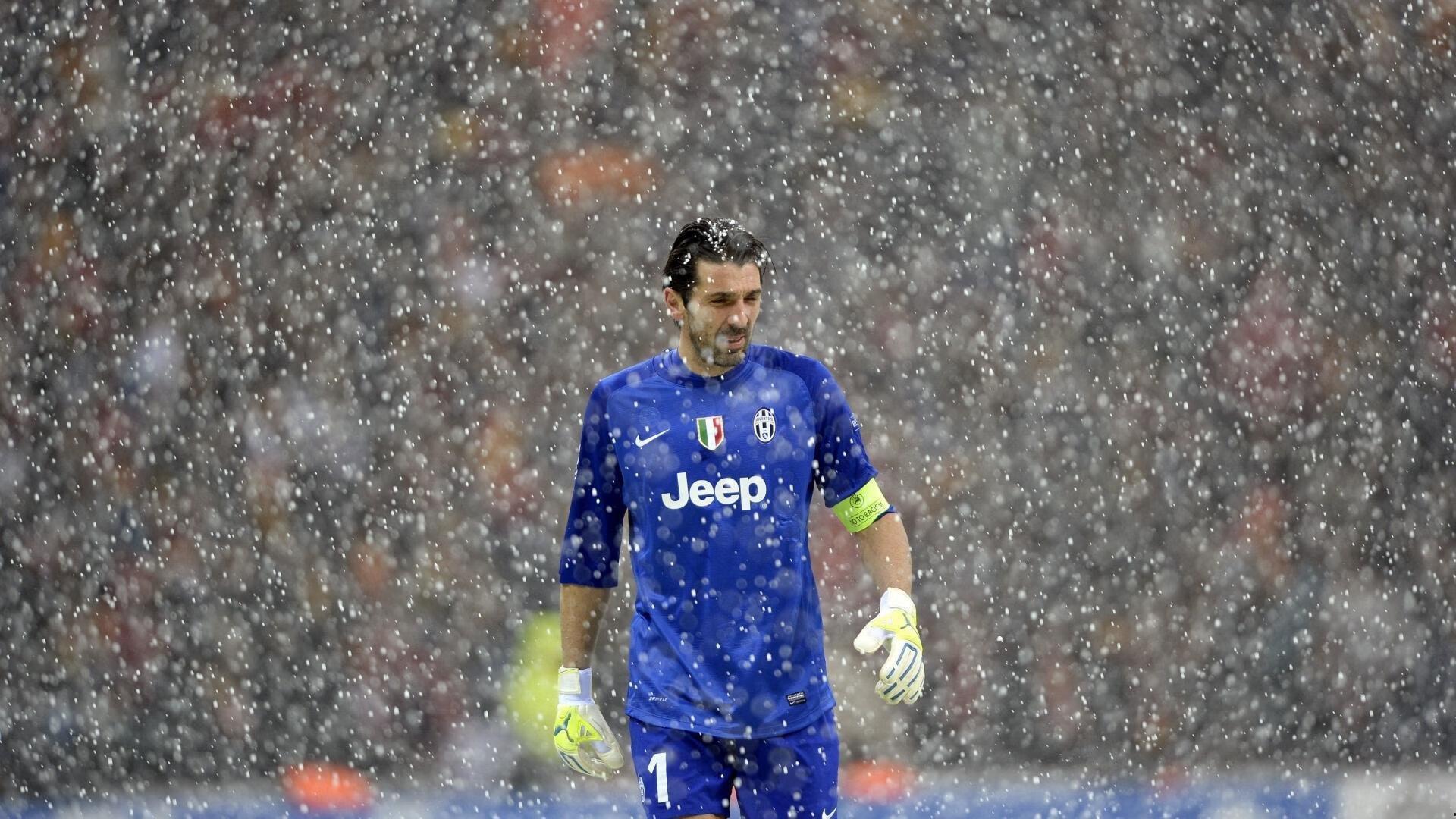 中超四强亚冠集体折戟，是实力不济，还是被足协政策坑惨？